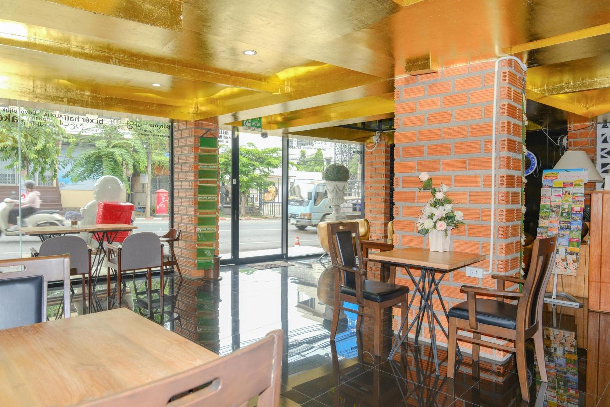 Goya Hotel Chiang Mai Extérieur photo
